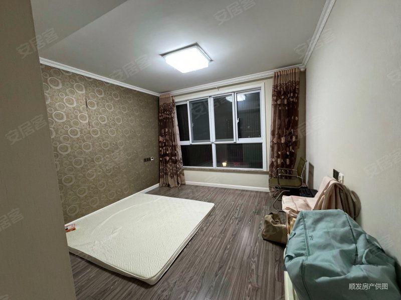 城南花园3室1卫送阳光房