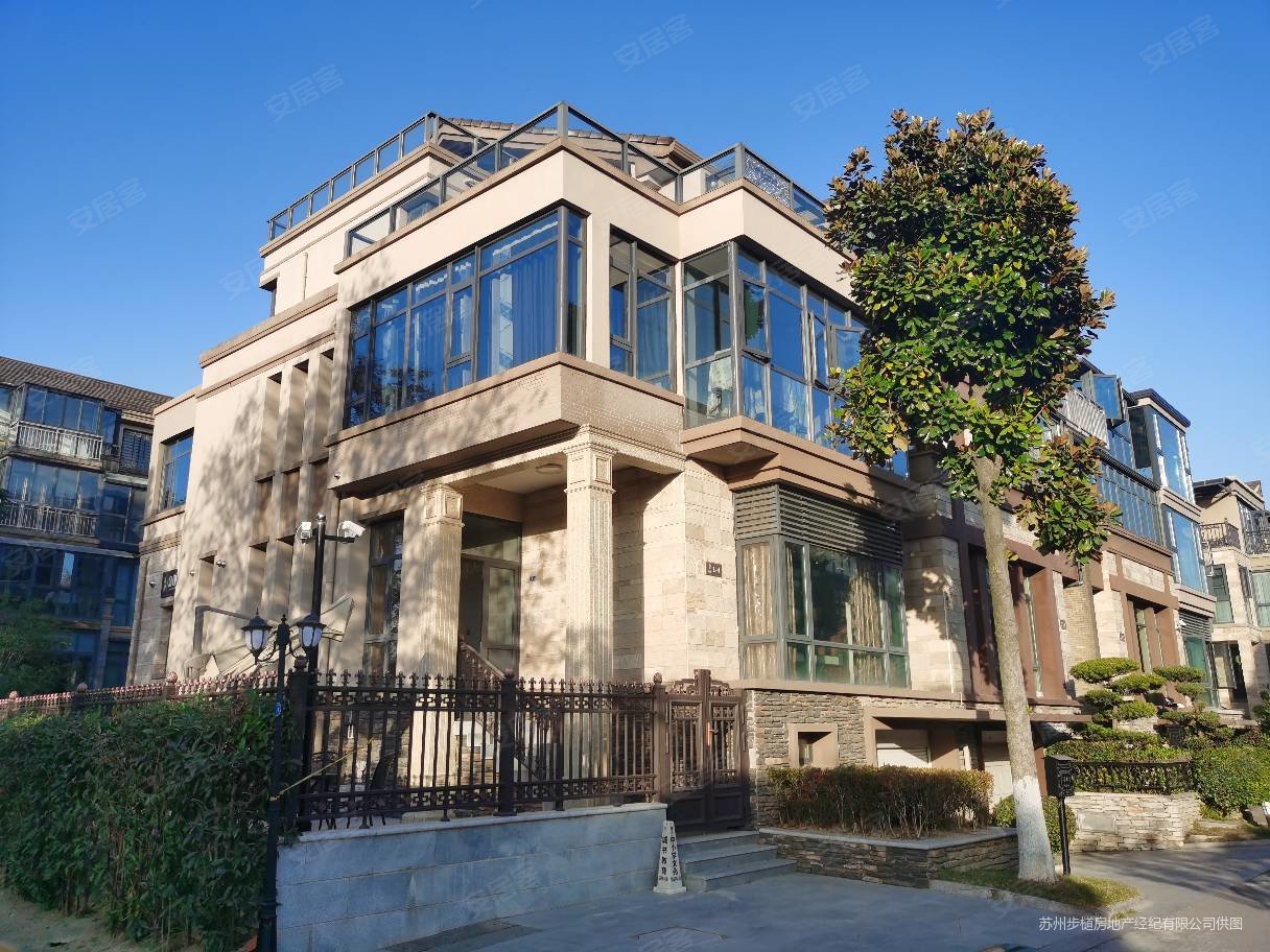 下叠带院子 有车库,三江尊园二手房,876万,4室2厅,2卫,260平米-苏州