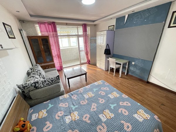 济南历城东风山大五宿舍近印象城 洪家楼山大洪楼校区第五宿舍 有客厅