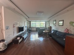 吉首吉首吉首城区团结广场吉大附近，楼梯房四楼，家具家电齐全，看房方便出租房源真实图片