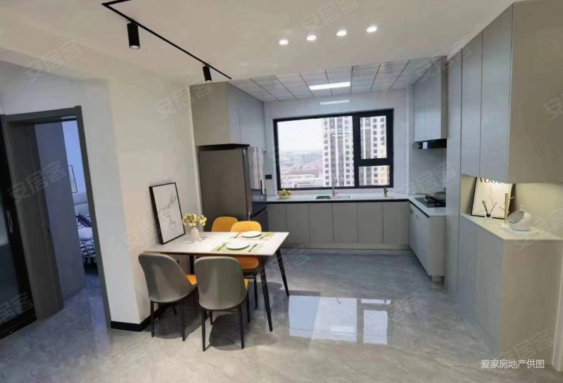 荣邦华府嘎嘎便宜品质装修无遮无挡全新家具家电