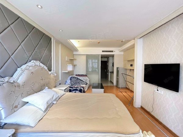 【多图】世茂75号公馆,市区租房,毕业季特惠一千 无中介费 市区精装一