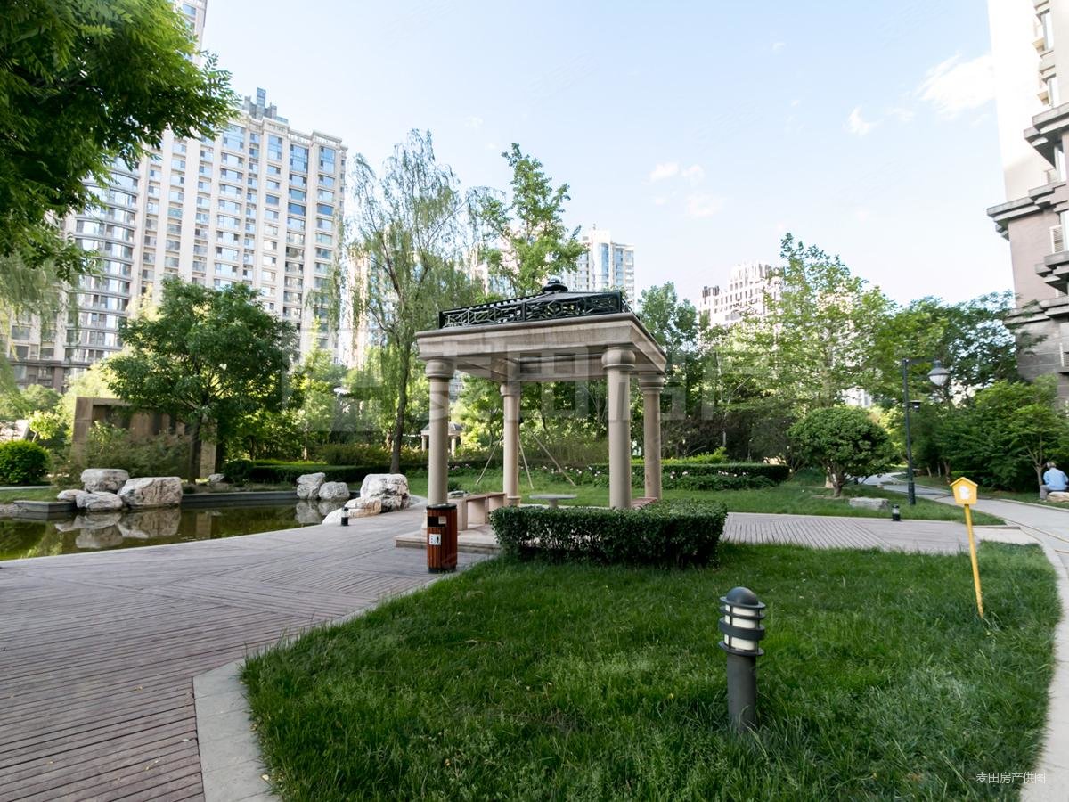 东湖湾温馨居家诚售舒适观景原房可看