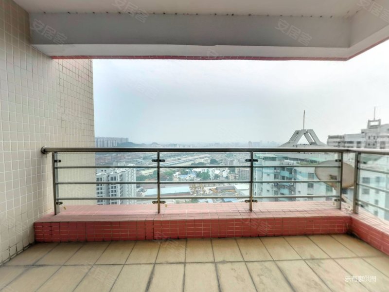 东向3房急售笋盘找我05珠江俊园业主置换看房有钥匙