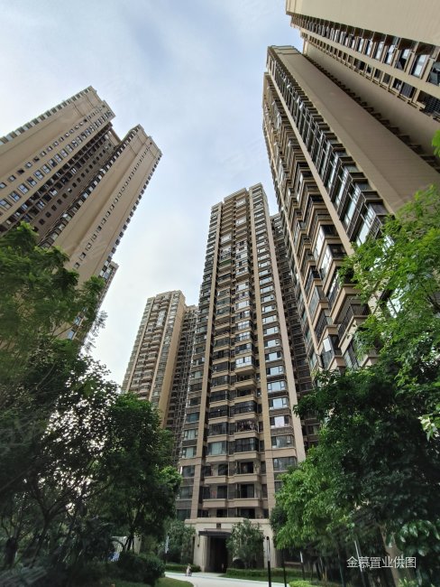 南宁房产网>南宁二手房>西乡塘二手房>北大路二手房>融创融公馆(四期)