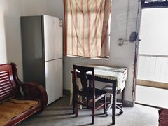 马鞍山花山马鞍山站和平楼附近3楼 1室 简单装修 家具家电齐全 看房方便出租房源真实图片