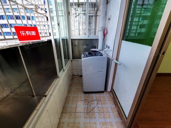 深圳福田景田南华富大厦华富大厦精装两房,状态非常好,家私电齐全