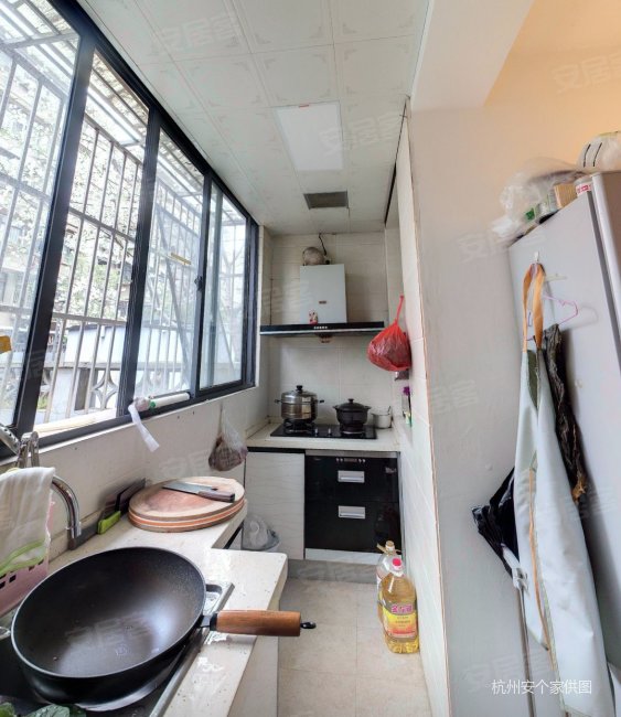 临平临平荷花小区一楼带院子户型方正万达商圈