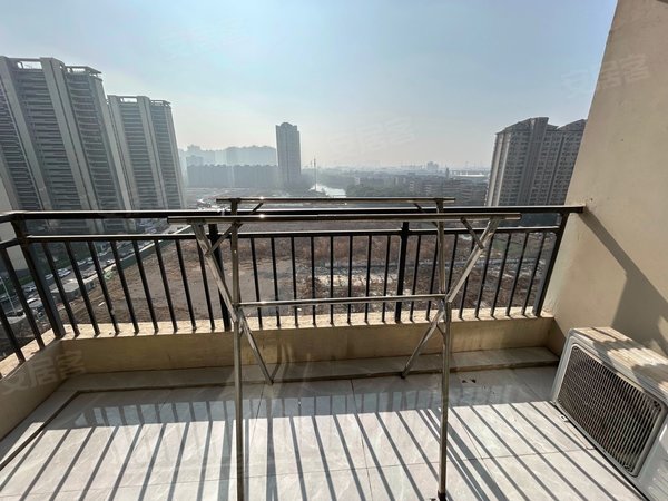 无锡惠山堰桥堰湾长堤新出 堰湾长堤朝南单间650有燃气厨房随时看房