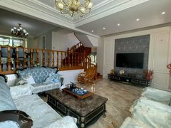 呼伦贝尔鄂温克谐仁步行街中央御景 联排别墅 小区绿化优美周边配套设施齐全出租房源真实图片