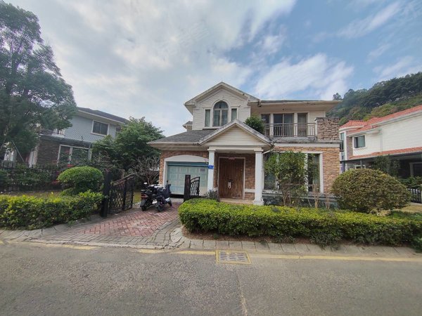 广州黄埔萝岗保利林语山庄(别墅)(花园有300个方)业主诚心出租,出租