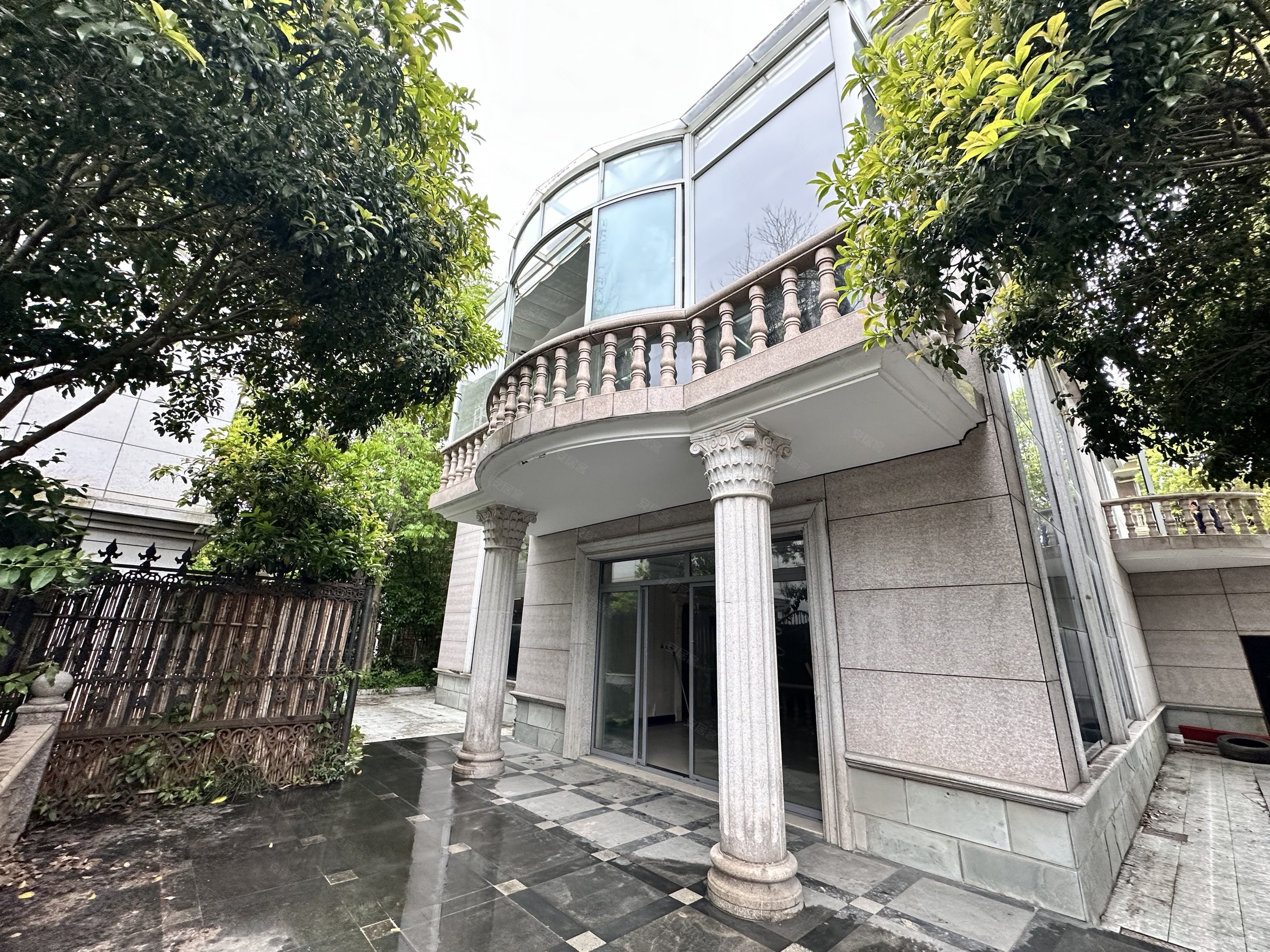 绿苑别墅 交通便利 环境优美 精装好房 临地铁 近医院