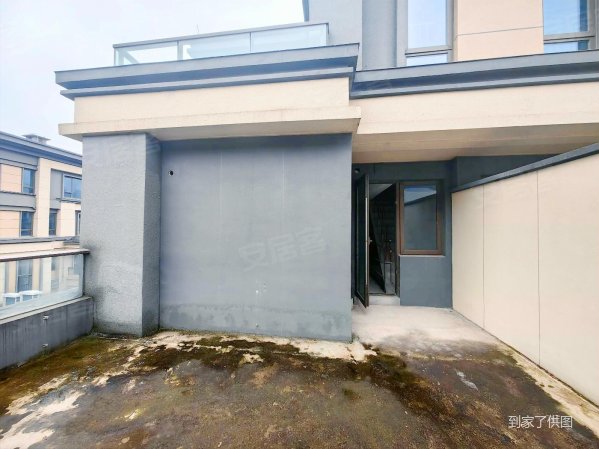 龙洲湾层层带露台上叠别墅出则繁华入则宁静