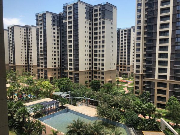 深圳宝安福永怀德峰景家门口就是地铁口的次新小区 怀德峰景 精装3房