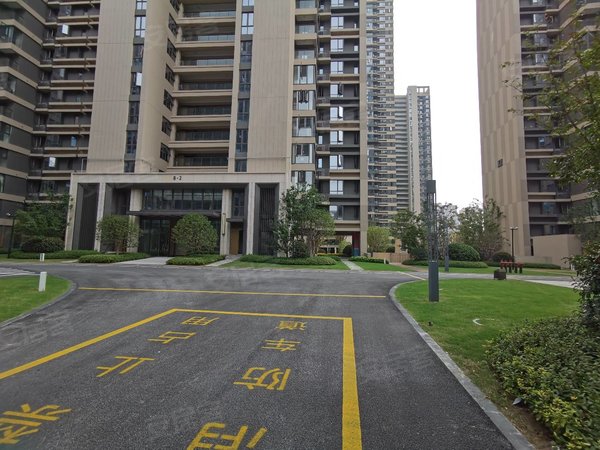 南昌青云谱江铃江铃新力臻园(商住楼)带露台!方便晾晒!