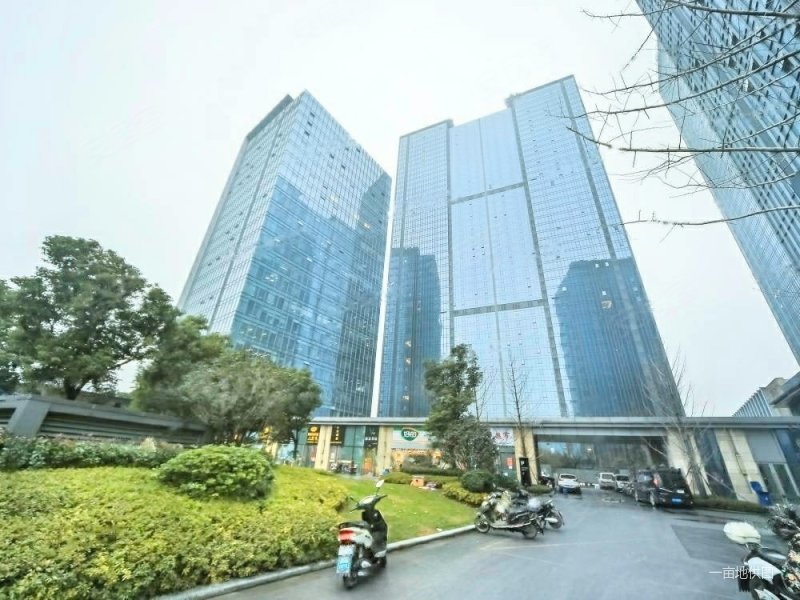 升龙汇金中心 临地铁 医疗配套成熟 交通便捷 带电梯