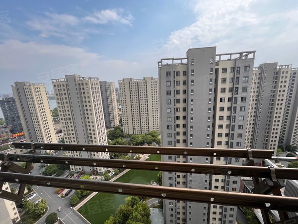 绍兴柯桥柯桥坂湖景园金地自在城旁 坂湖景园 两室一厅独厨独卫 押一