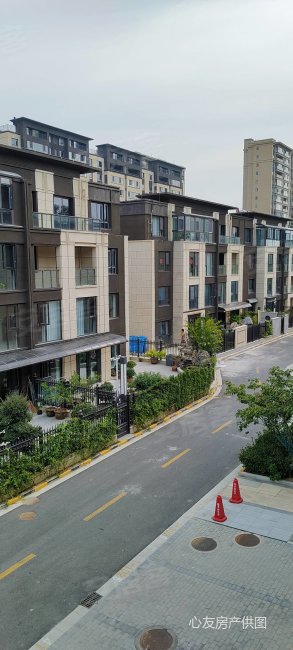 金泰御澜湾电梯三室两厅两卫116平86万