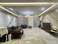 东莞高埗高埗城区放租 光大江与城 业主自住别墅豪华装修 四层六房带双车位出租房源真实图片