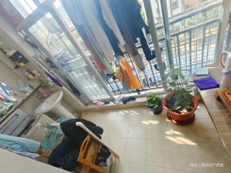 滨江路水滨花园小区的户型拎包入住英才