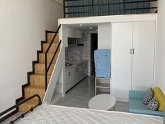 荆门沙洋沙洋城区农贸市场单身公寓月租1100押一付一,长租可优惠,多套可选出租房源真实图片