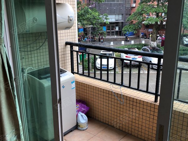 中山三角金三大道东润华庭东润华庭4室-2厅-3卫整租出租房源真实图片