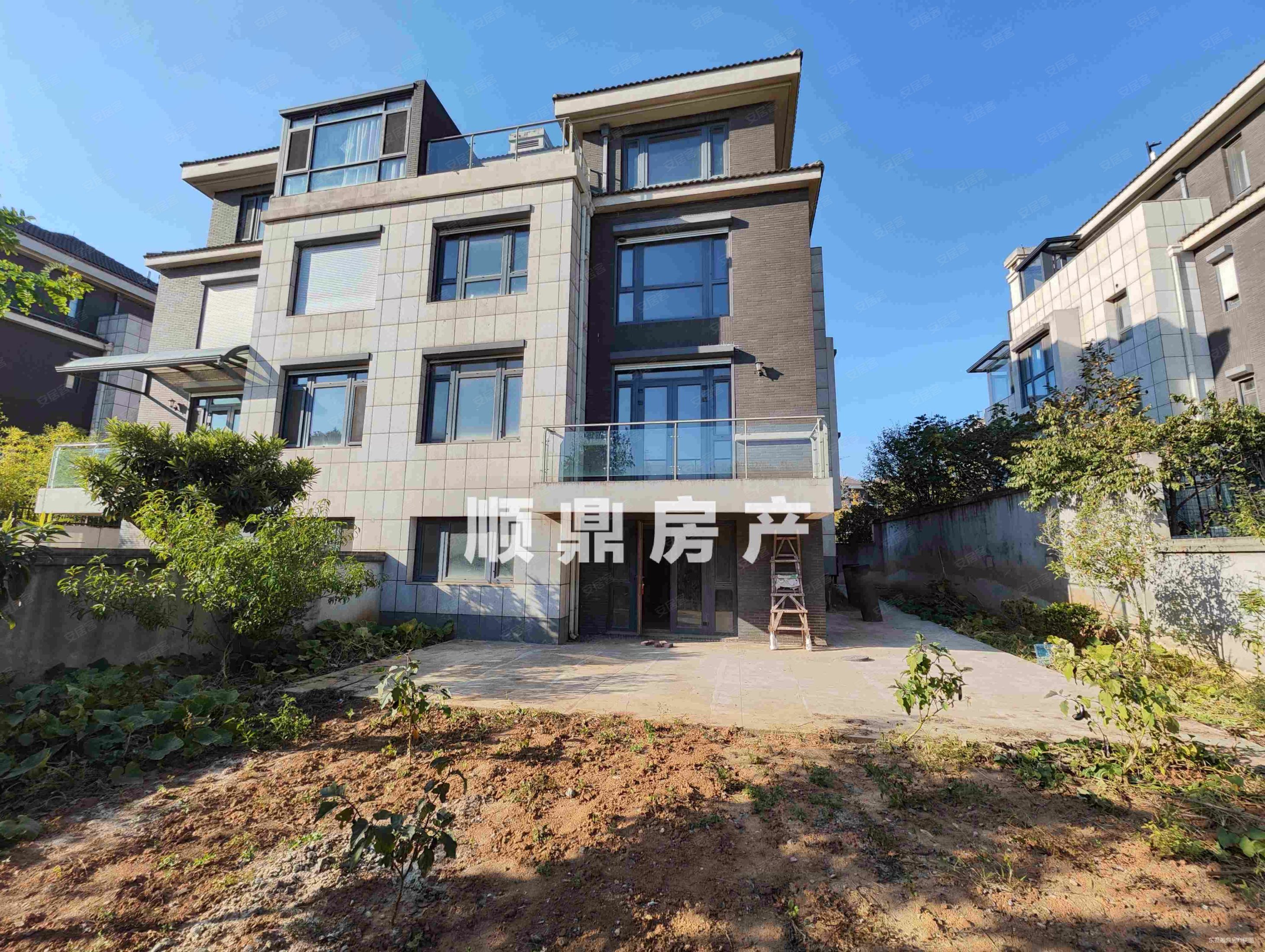 南大和园(别墅)5室2厅3卫375㎡南北1480万