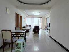 曲靖沾益益源商城小区中间，凤凰楼层。拎包入住出租，出租房源真实图片