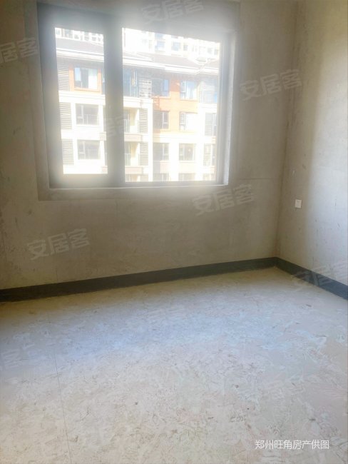 路劲九郡三期,纯洋房社区,电梯好楼层,采光好