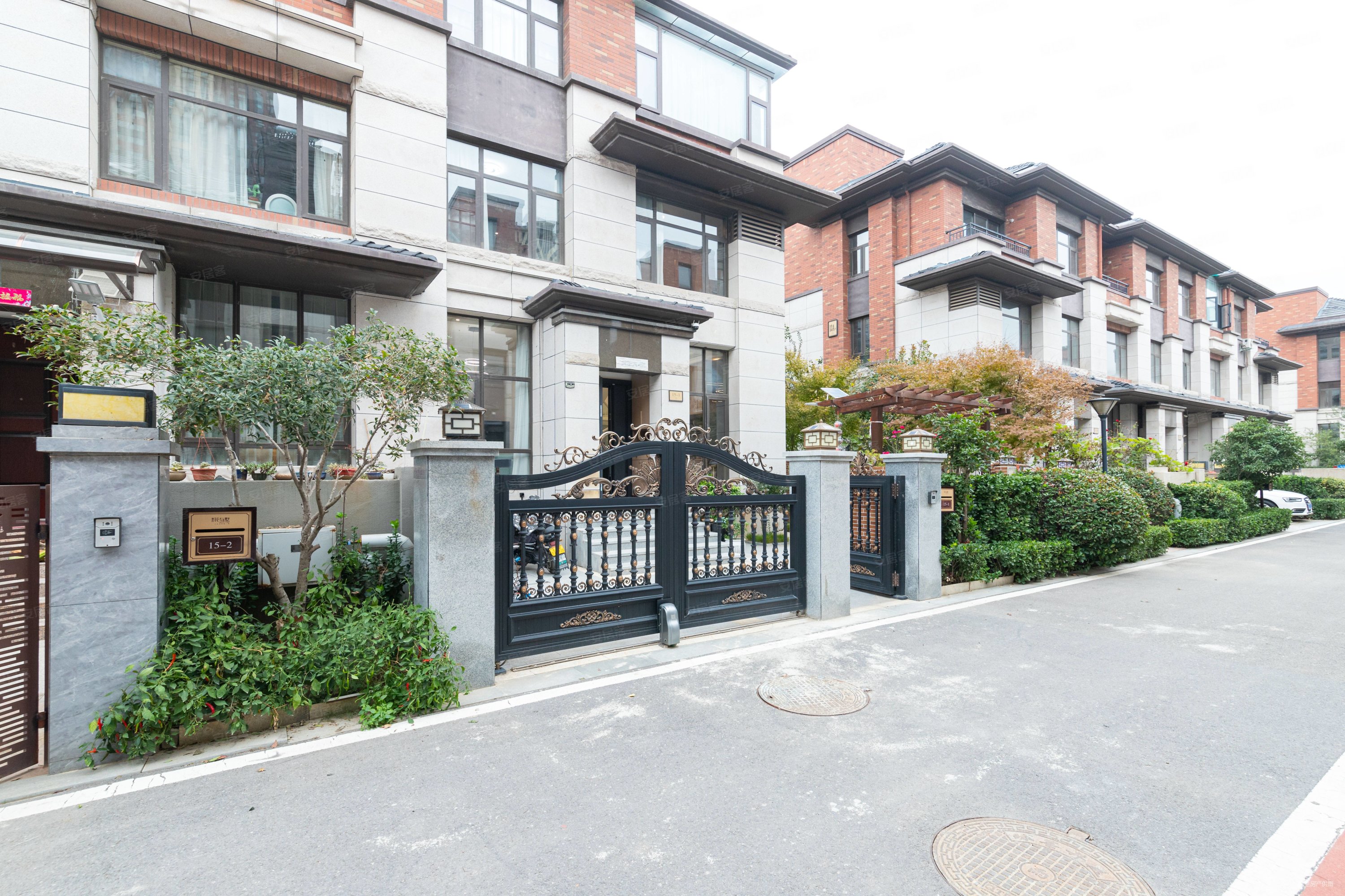 送大花园,和昌花与墅(别墅)二手房,410万,4室2厅,2卫,188平米-洛阳