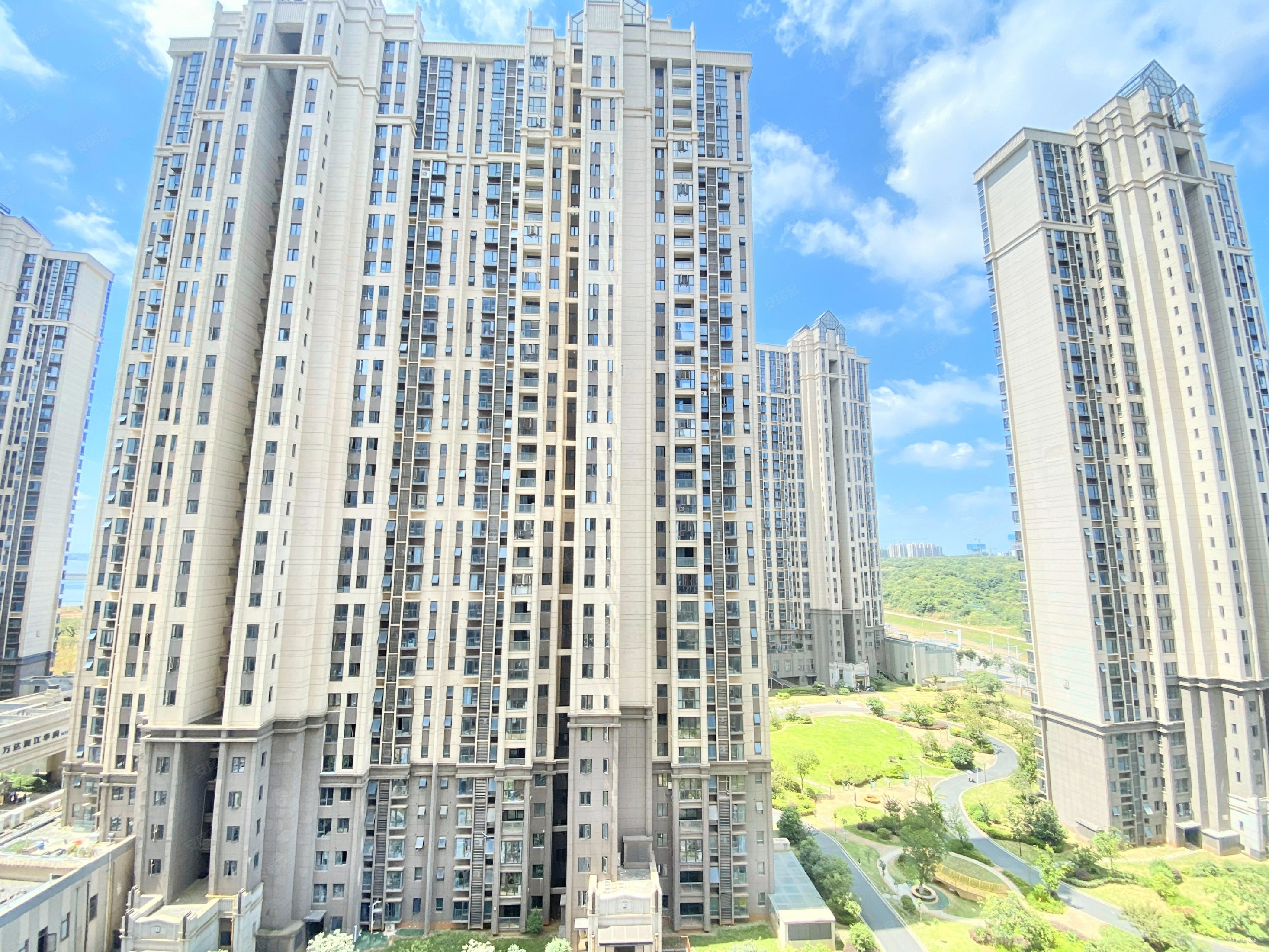 万达滨江华府n1区3室2厅1卫113.79㎡南北86万