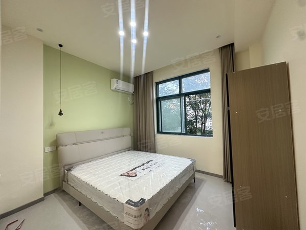 湖州安吉县递铺宁馨花园出租梅花岛旁宁馨花园 多套奶油风单身公寓独门独户 家电齐全出租房源真实图片