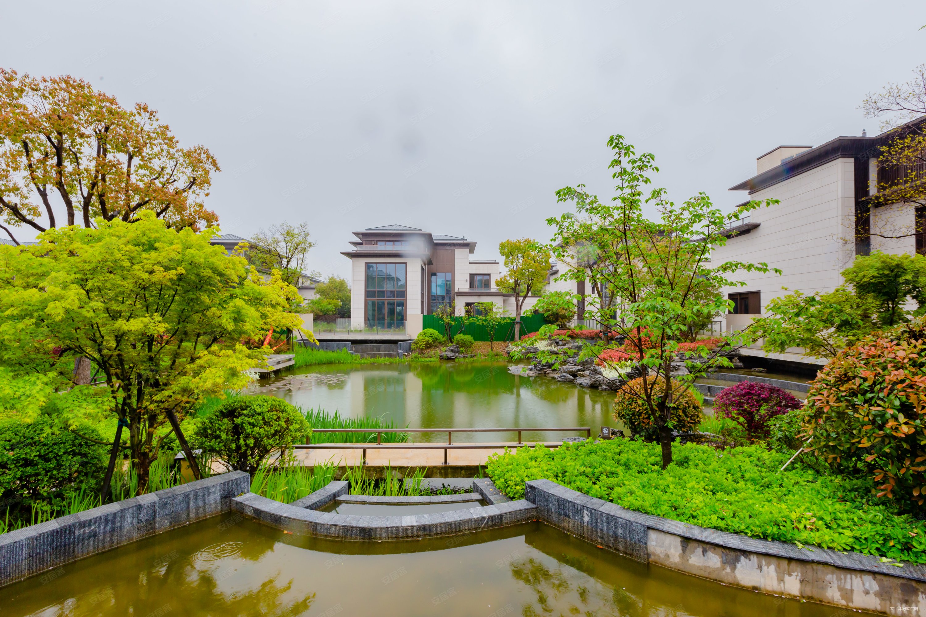 上海房产网>上海二手房>浦东二手房>碧云二手房>碧云尊邸(别墅)>