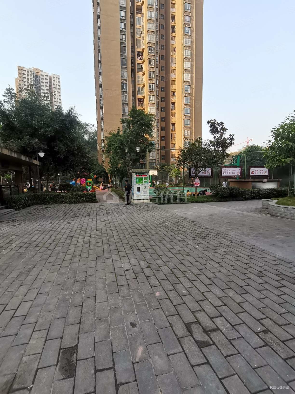 重庆房产网>重庆二手房>大渡口二手房>茄子溪二手房>西城佳园>