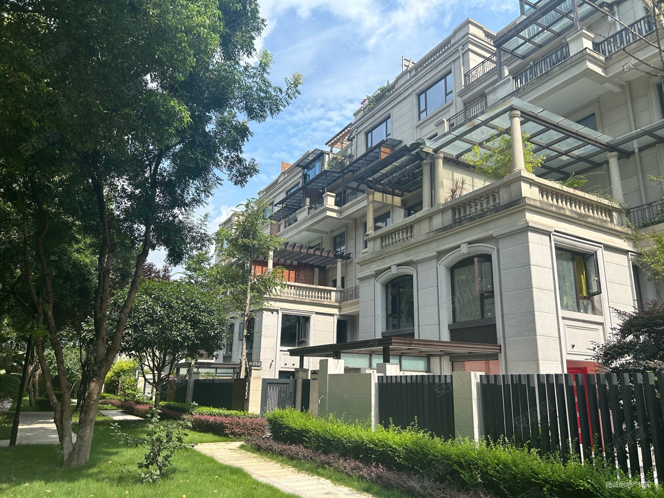 中国铁建西派澜岸二手房,1500万,5室2厅,3卫,295平米-成都安居客