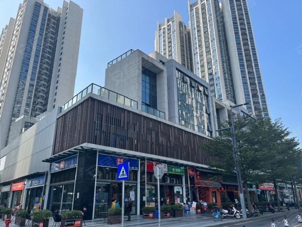 深圳宝安松岗满京华云著(一期)满京华云著全齐三房出租,看房方便,可谈