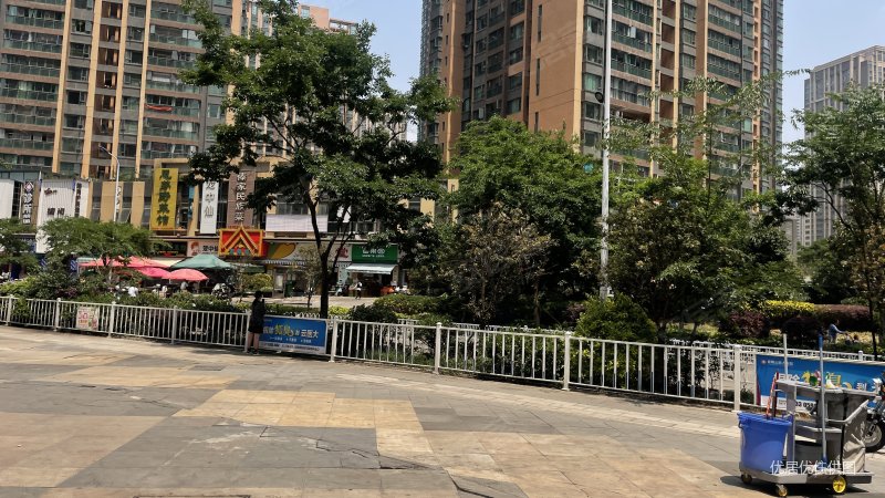 巫家坝旁海伦国际海伦城市广场全新精装3室诚心出售