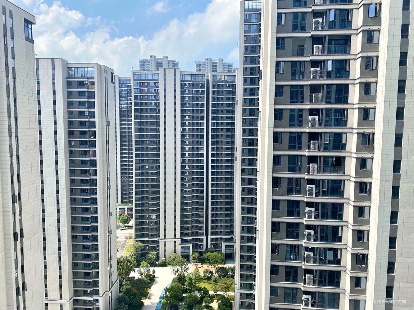 央企开发丨梅溪湖实景现房丨精装拎包入住丨环境优美丨6号线地铁,中海
