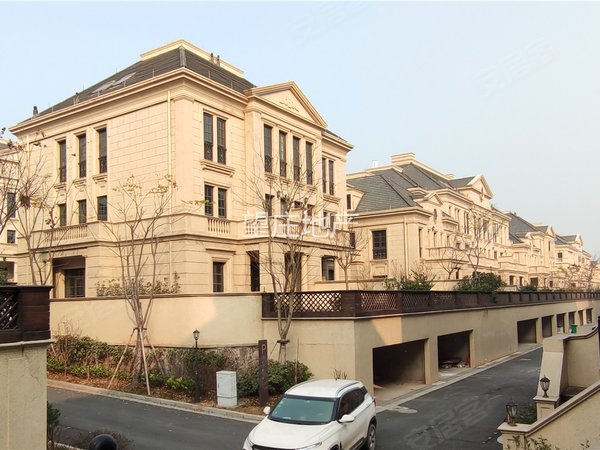 杭州临安青山湖青城山语间青城山语间 简装联排别墅 适合办公 近地铁