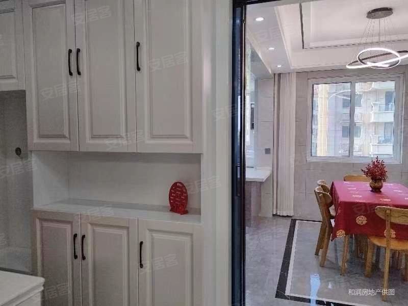 洋房蓝爵庄园126平精装修婚房楼层采光好送车位车库