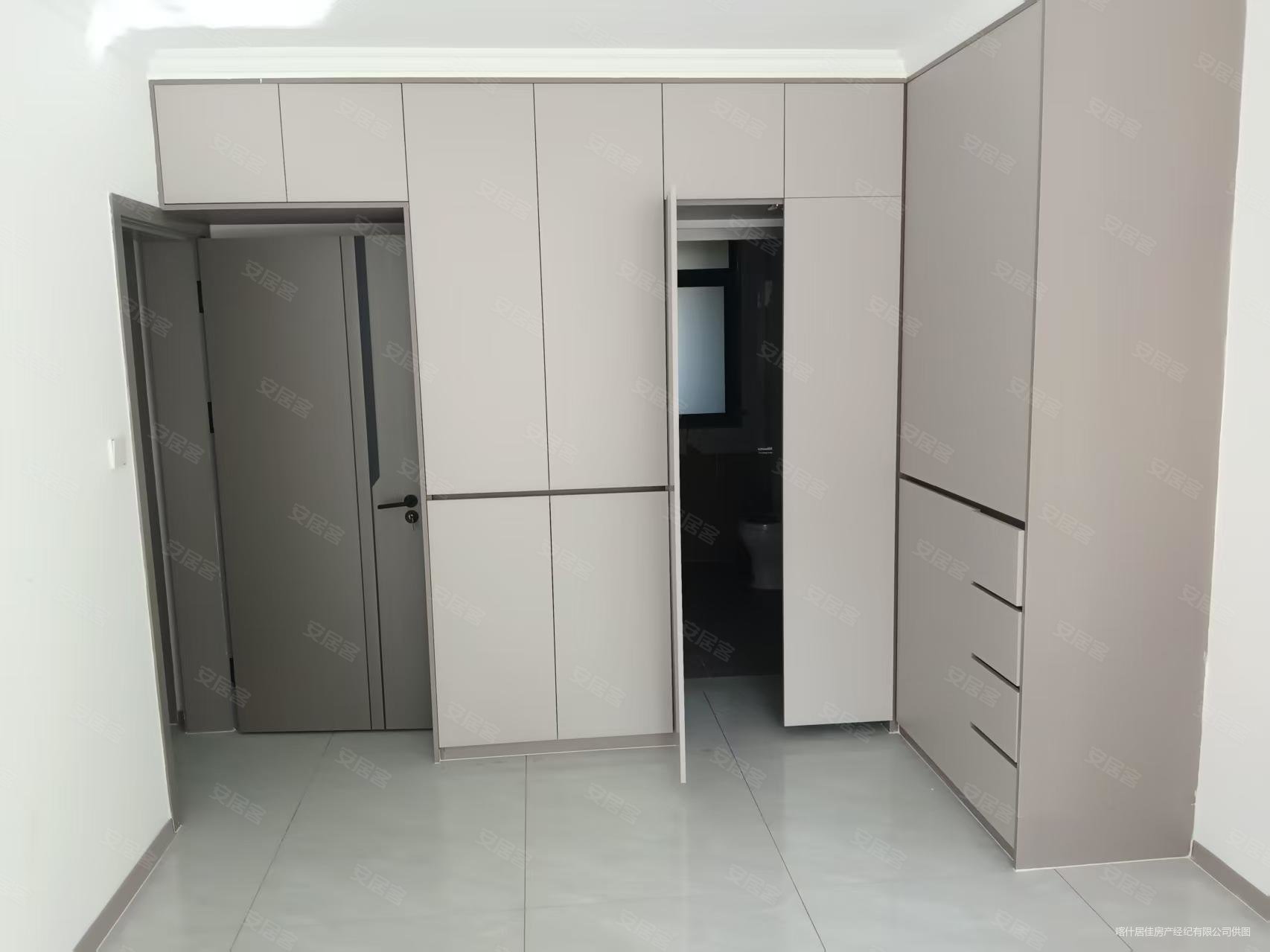 中佑熙悦城3室2厅2卫114㎡南北60万