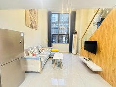 益阳赫山万达广场好房子！ 赫山庙 复式 带大露台的loft 免费停车出租房源真实图片