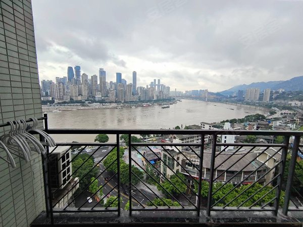 重庆南岸南滨路海棠晓月(a区)南滨路 喜来登旁 江景房 主卧带卫带阳台