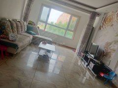乐陵城区新一中出租,凤凰城电梯三楼,三室两厅两卫,家具家电齐全,12500出租房源真实图片