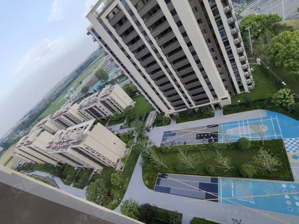 苏州太仓娄东融创悦园悦园117平 2300元出租  精装3房2卫 随时看出租