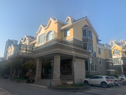 小区户型连城别苑别墅代表是中央区美墅和美庐,美庐共11栋,美墅共10栋