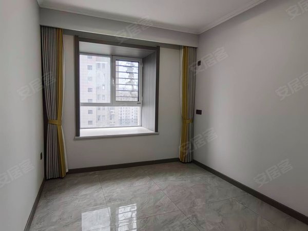 徐州新沂建邺路钟吾壹号钟吾壹号电梯房三室两厅一卫精装拎包入住1800每月随时看房出租房源真实图片