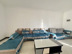 德宏芒市丰华路盛世家园好房出租三室两厅两位2200包物业费，长租租1600出租房源真实图片