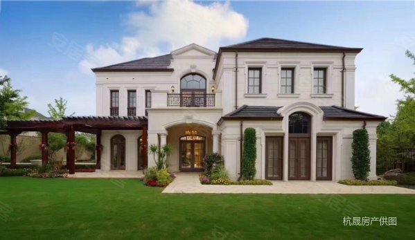 绿城桃花源豪华别墅 法式装修 带泳池和花园 房主诚心出售