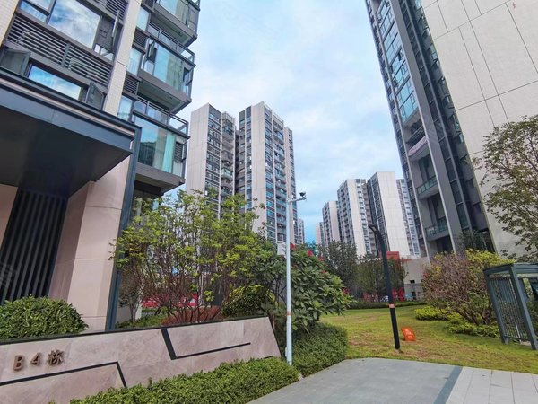 广州花都镜湖大道越秀臻悦府臻悦府(复式四房)全屋智能系统 近地铁 近